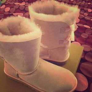 UGG BOOTS